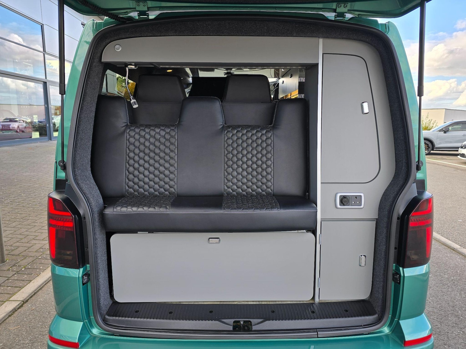 Used Volkswagen Transporter for sale - 77427613: Photo 48