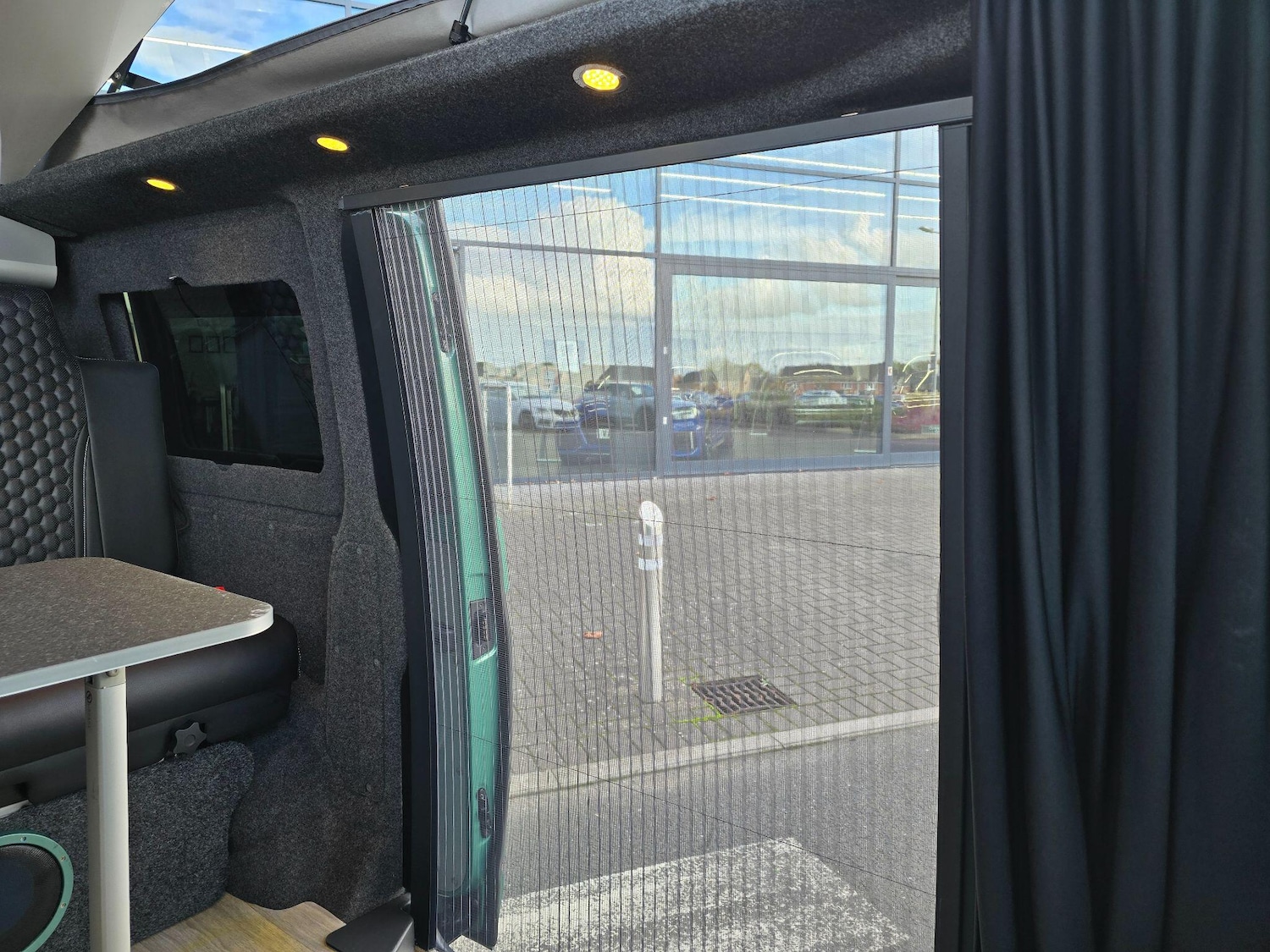 Used Volkswagen Transporter for sale - 77427613: Photo 6