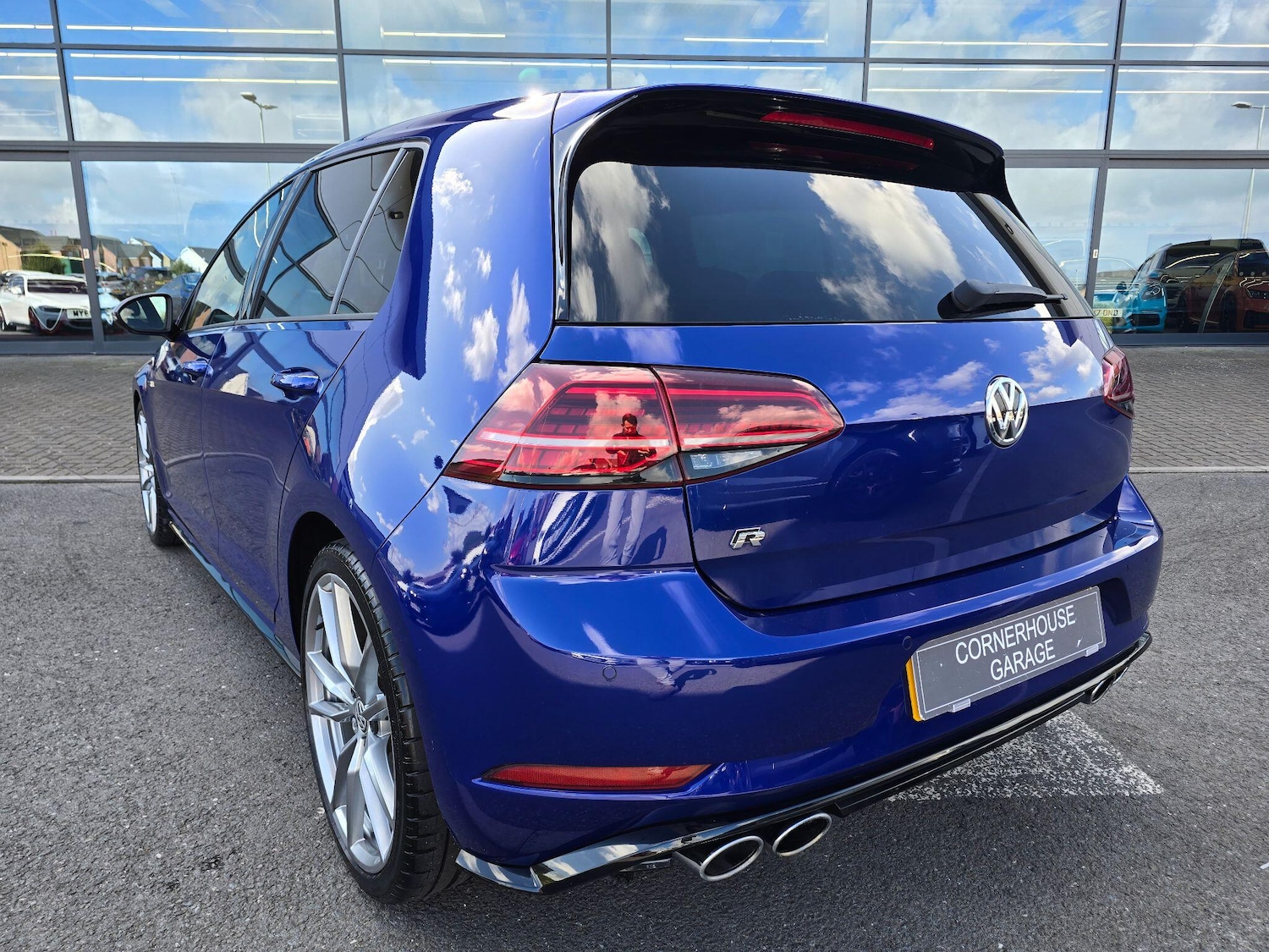 Used Volkswagen Golf 2017 for sale - 77892131: Photo 4