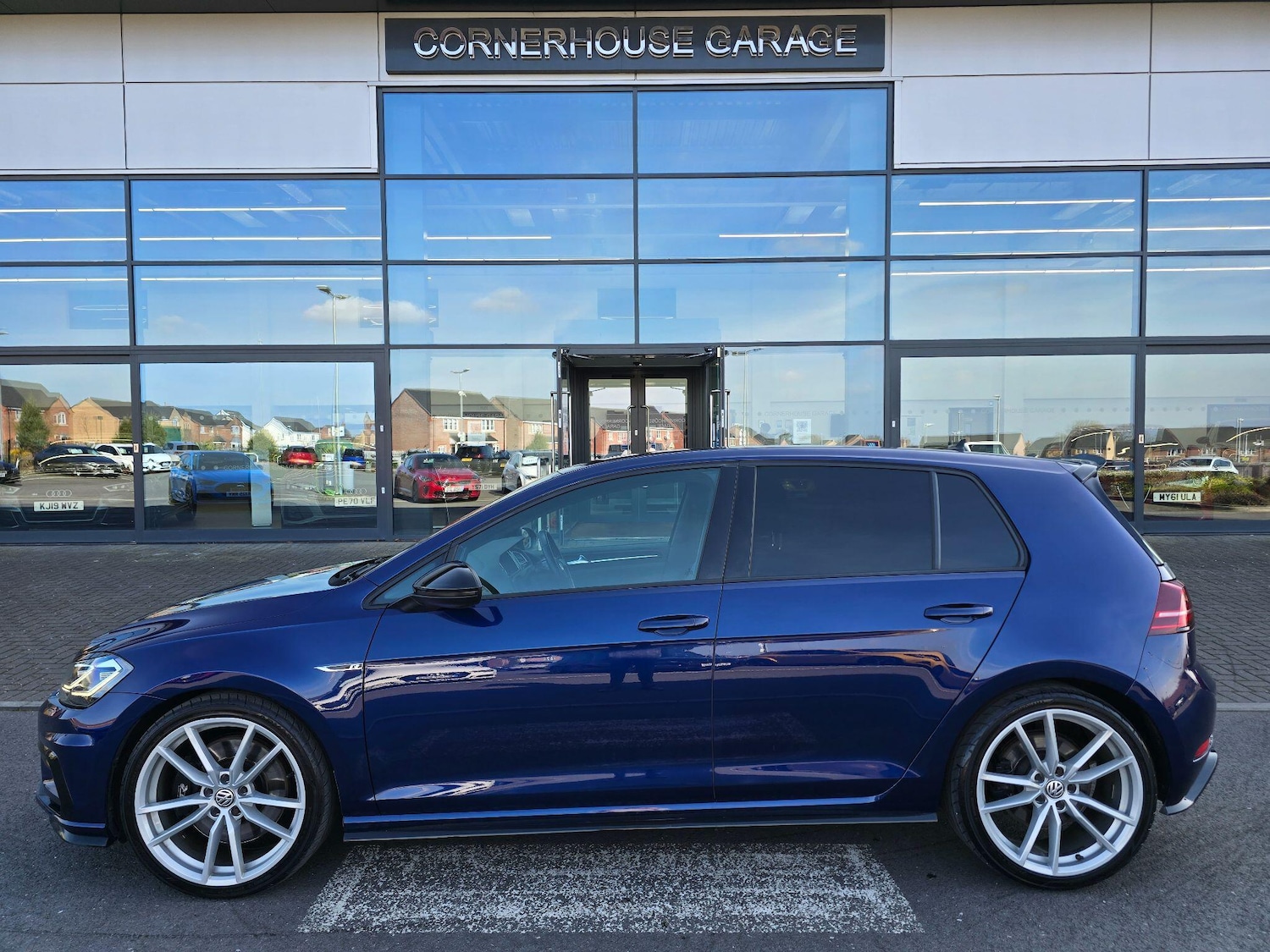 Used Volkswagen Golf 2018 for sale - 77977731: Photo 9