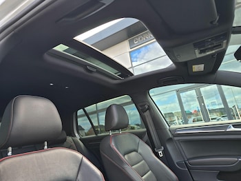 Used Volkswagen Golf 2018 for sale - 78600809: Photo