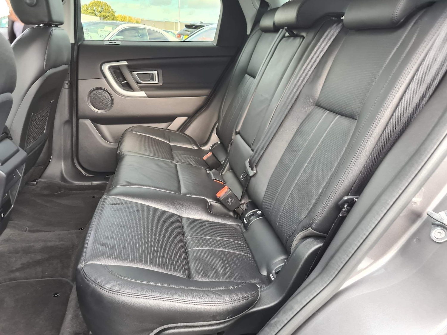 Used Land Rover Discovery Sport for sale - 64759976: Photo 31