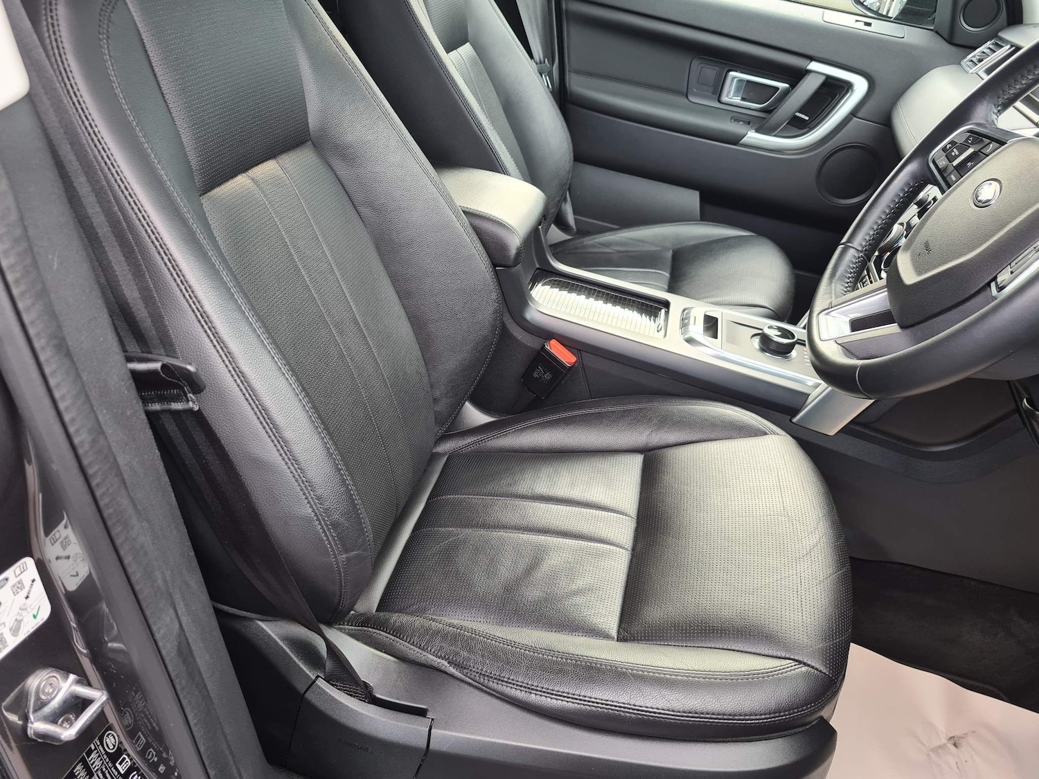 Used Land Rover Discovery Sport for sale - 64759976: Photo 39