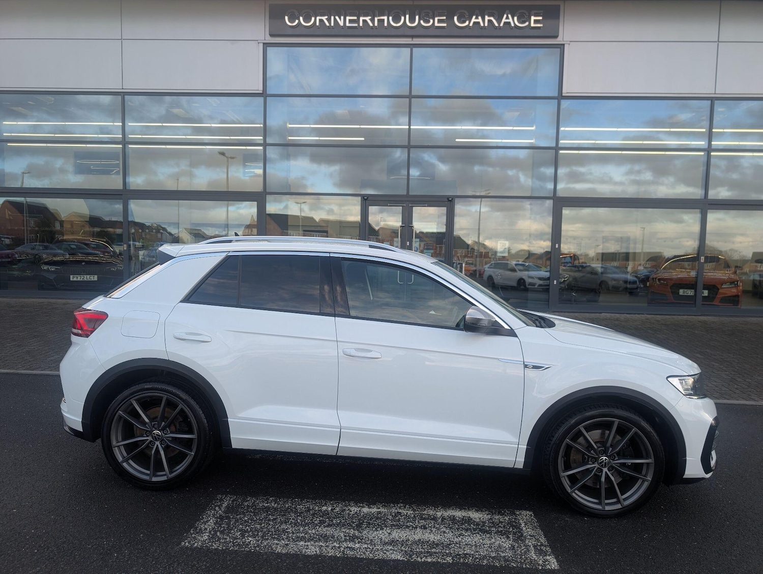 Used Volkswagen T-Roc 2021 for sale - 77427626: Photo 4