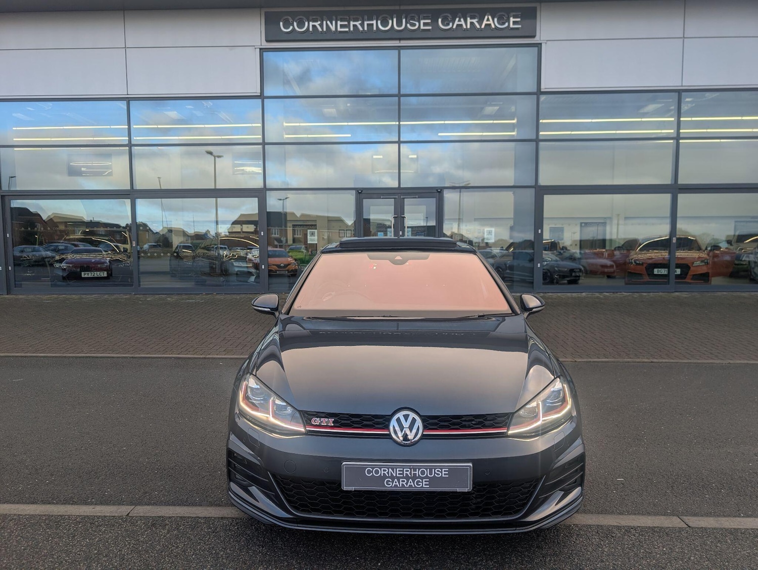 Used Volkswagen Golf 2019 for sale - 77427610: Photo 10