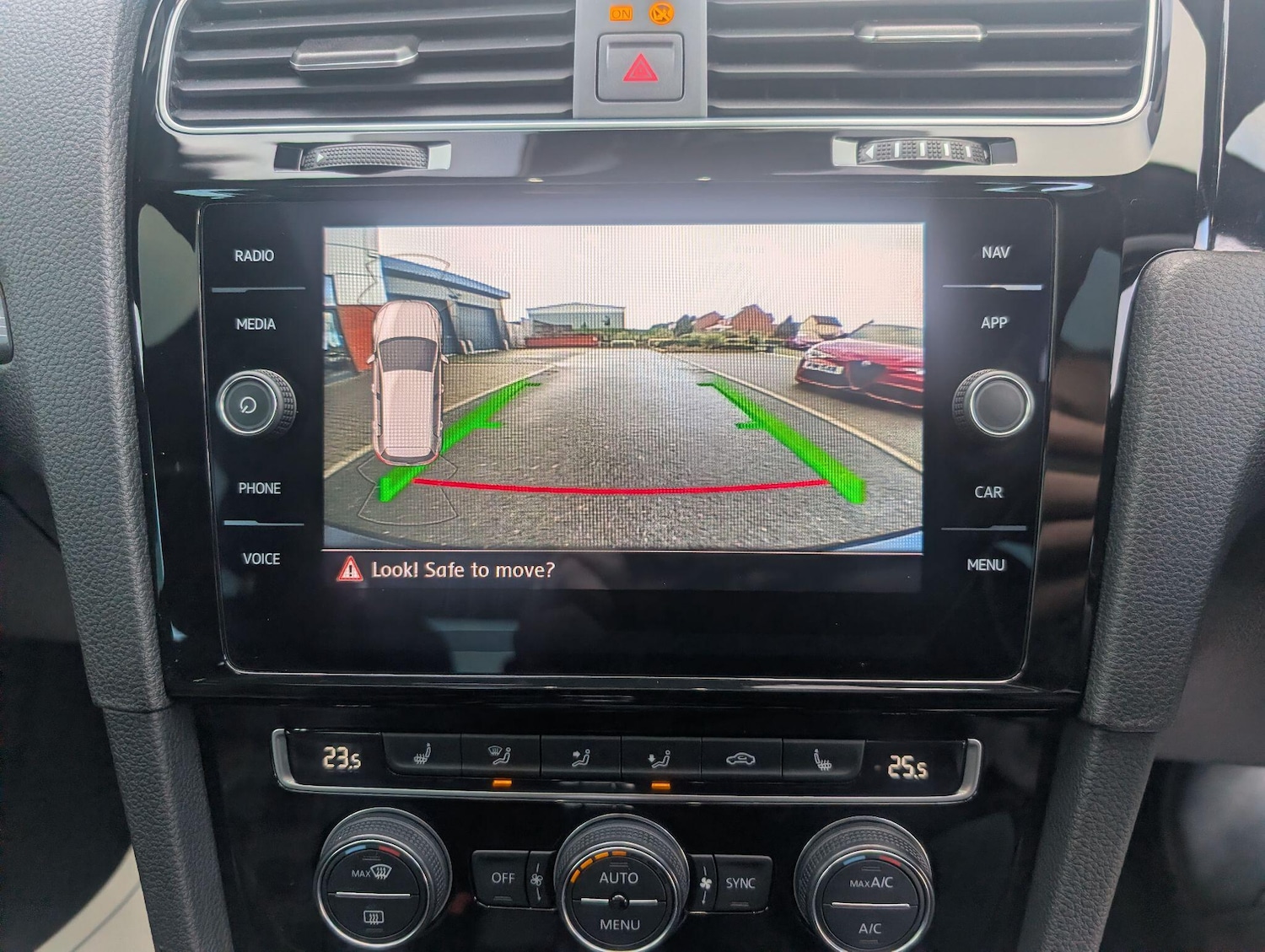 Used Volkswagen Golf 2019 for sale - 77427610: Photo 4