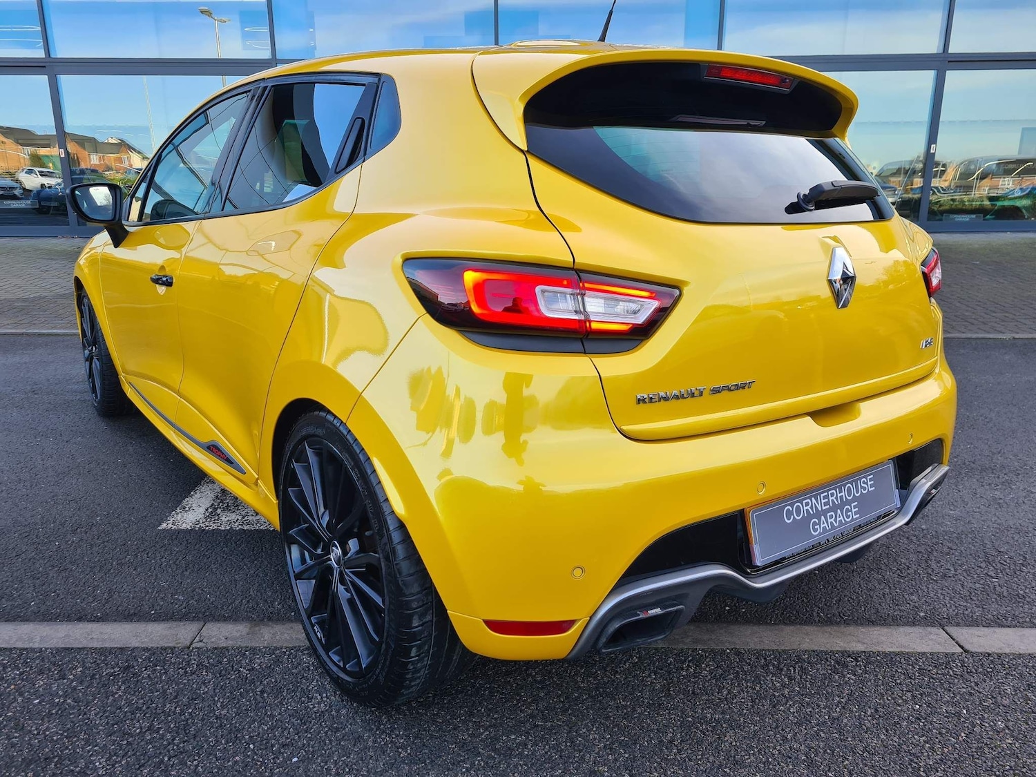 Used Renault Clio for sale - 65670718: Photo 2