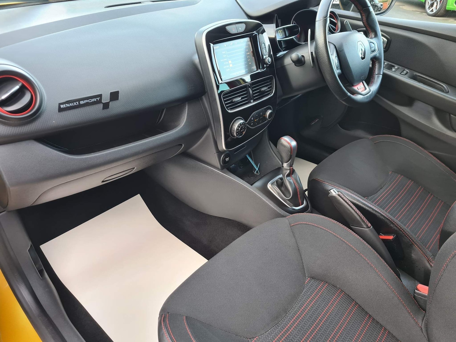 Used Renault Clio for sale - 65670718: Photo 24