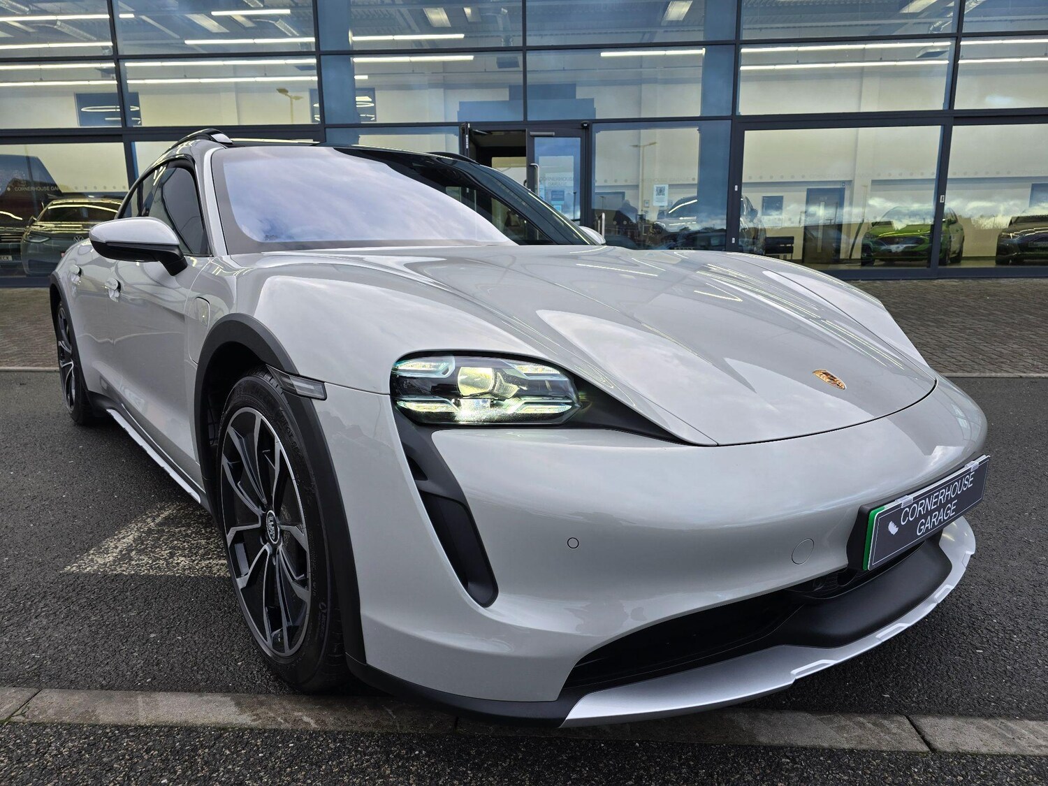 Used Porsche Taycan 2021 for sale - 77427592: Photo 19