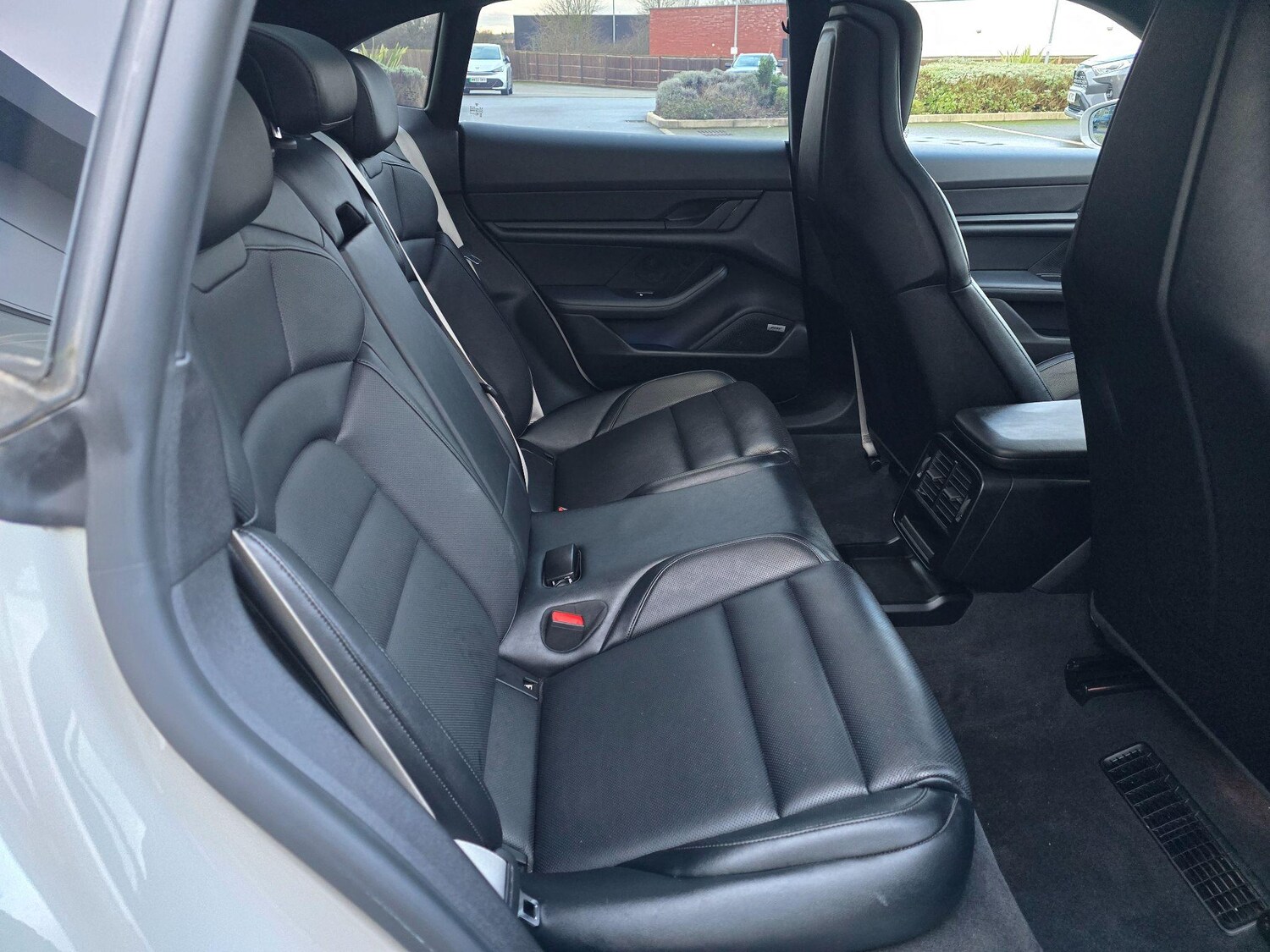 Used Porsche Taycan 2021 for sale - 77427592: Photo 26