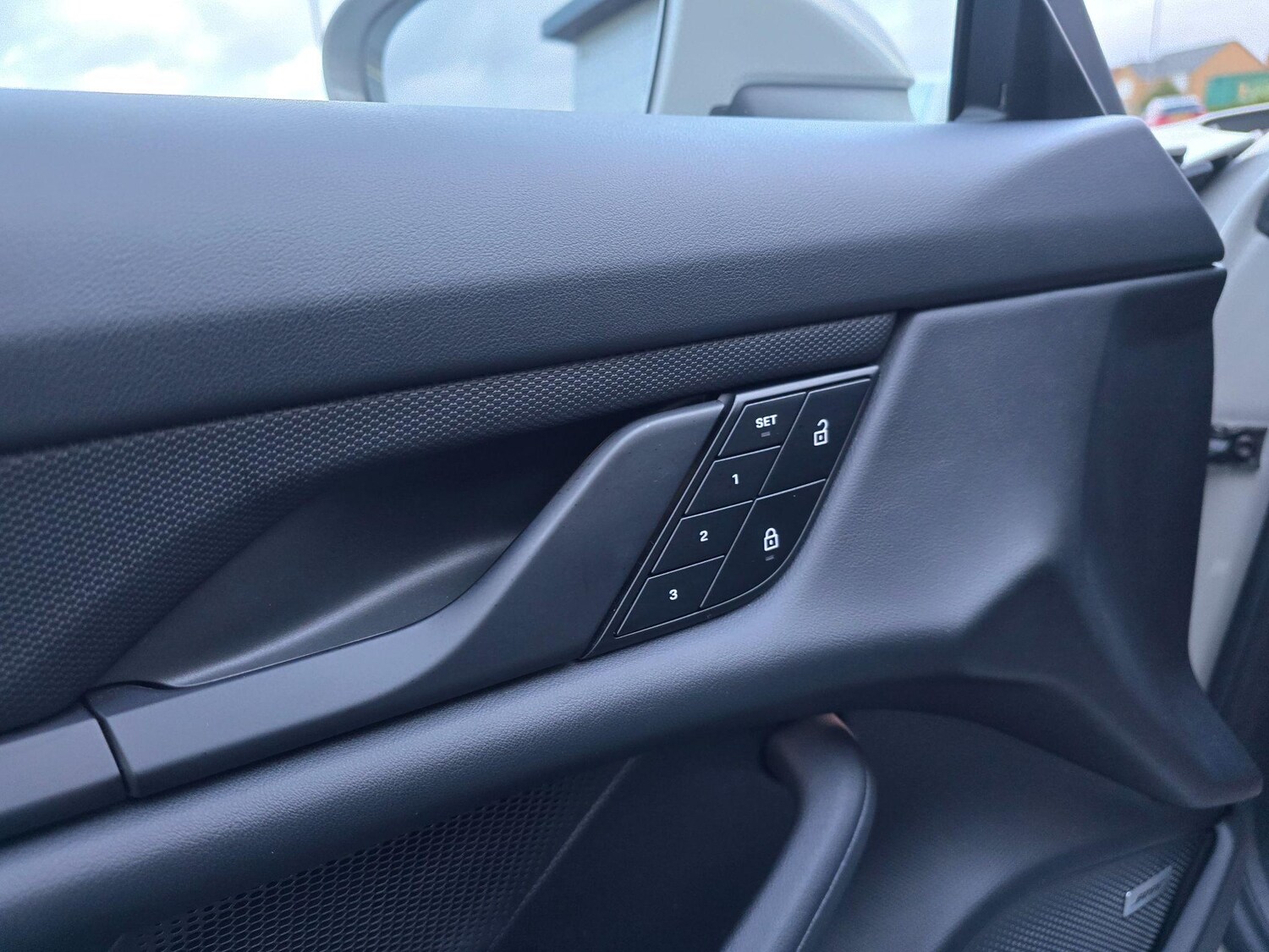 Used Porsche Taycan 2021 for sale - 77427592: Photo 31