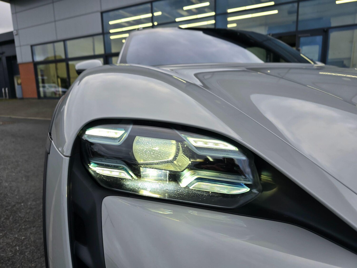 Used Porsche Taycan 2021 for sale - 77427592: Photo 38