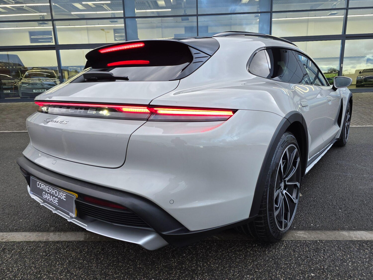 Used Porsche Taycan 2021 for sale - 77427592: Photo 43