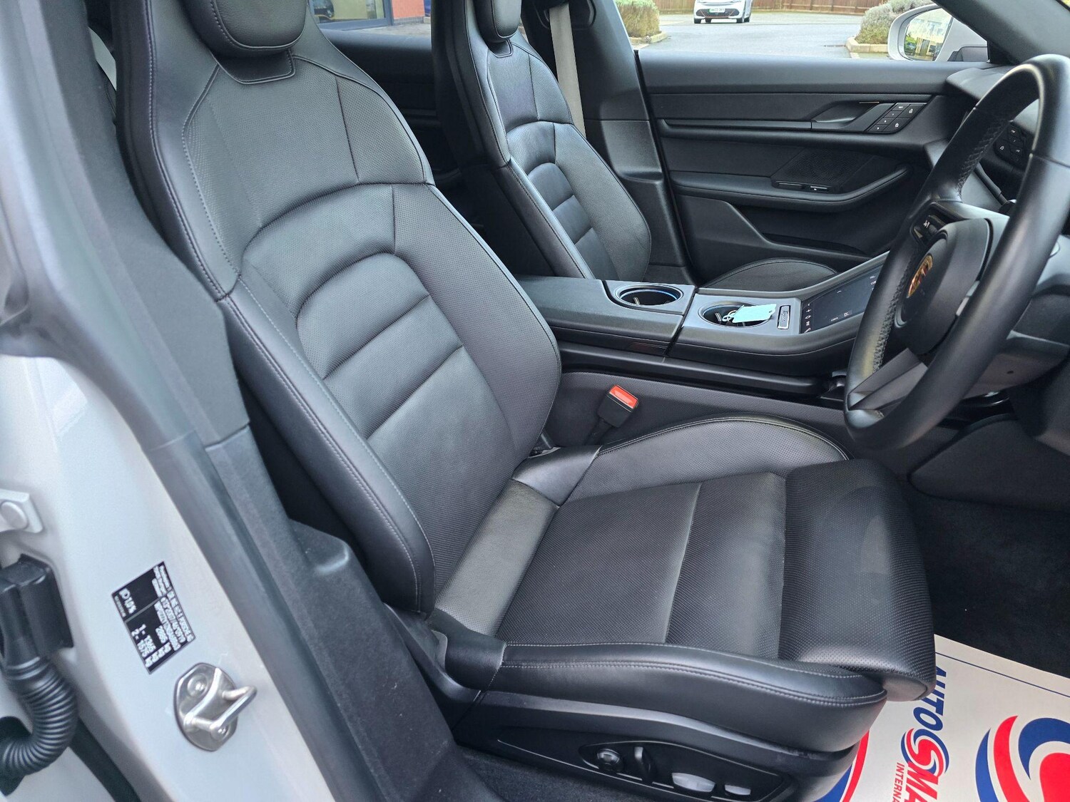 Used Porsche Taycan 2021 for sale - 77427592: Photo 7