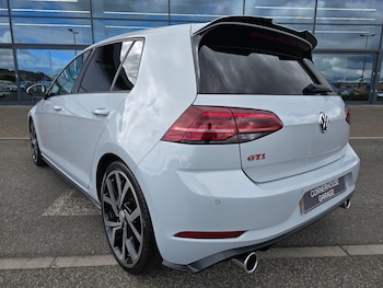 Used Volkswagen Golf 2019 for sale - 78377191: Photo