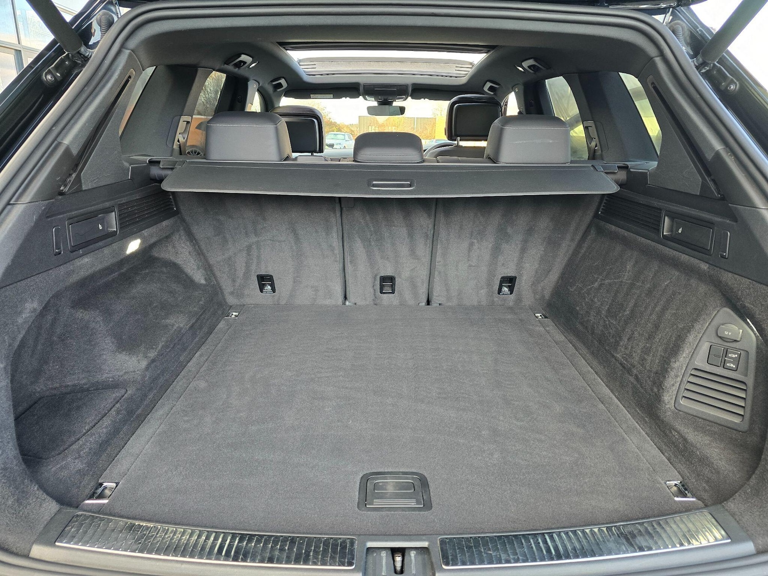 Used Volkswagen Touareg 2020 for sale - 77427629: Photo 24