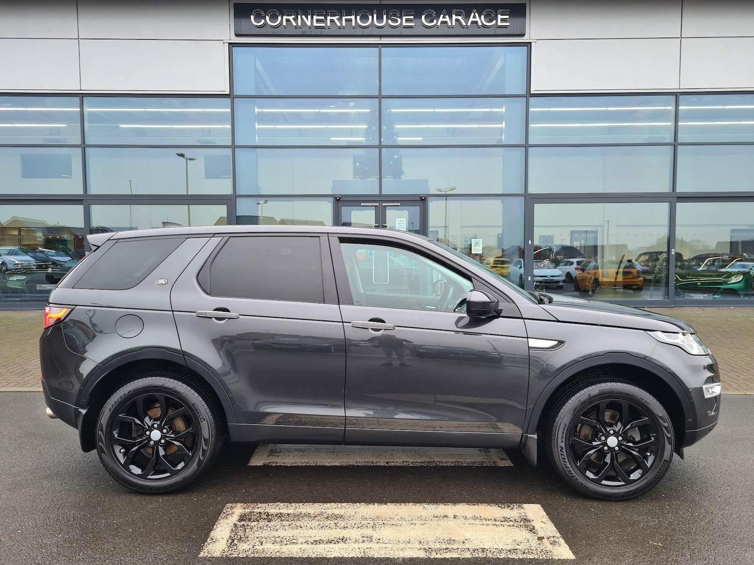 Used Land Rover Discovery Sport 2016 for sale - 65360924: Photo 11