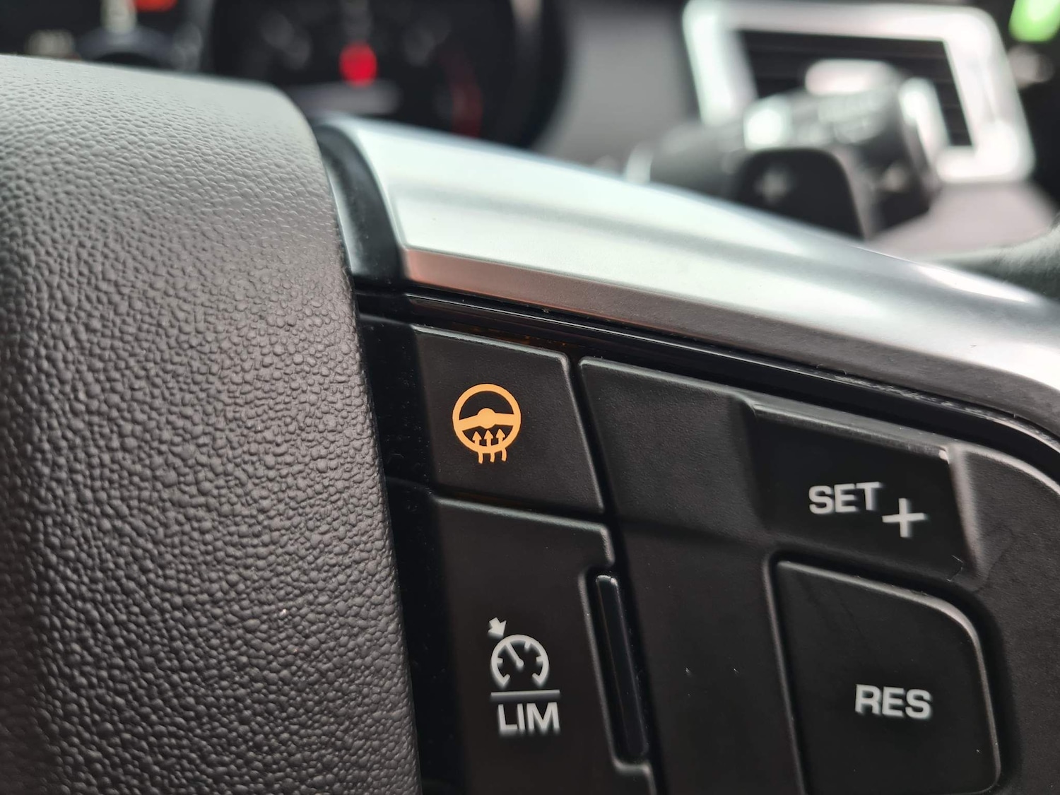 Used Land Rover Discovery Sport 2016 for sale - 65360924: Photo 33