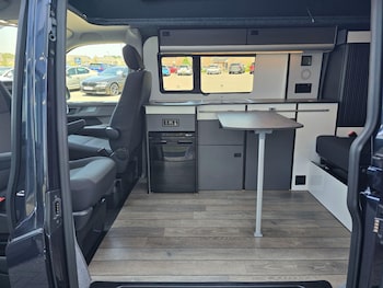Used Volkswagen Transporter 2023 for sale - 79224213: Photo
