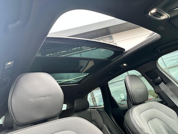 Used Volvo XC60 2019 for sale - 79325282: Photo