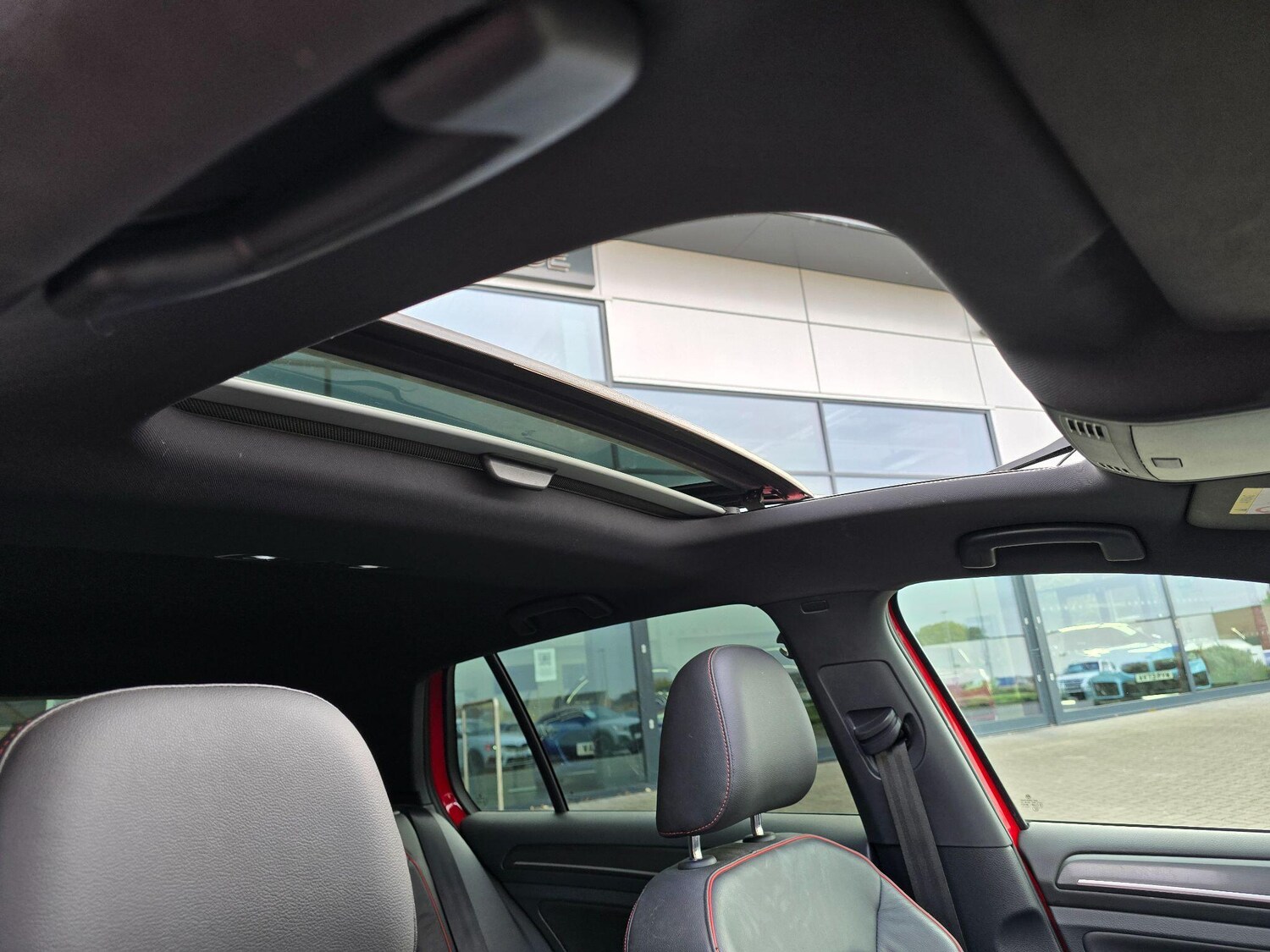 Used Volkswagen Golf 2017 for sale - 77784562: Photo 34