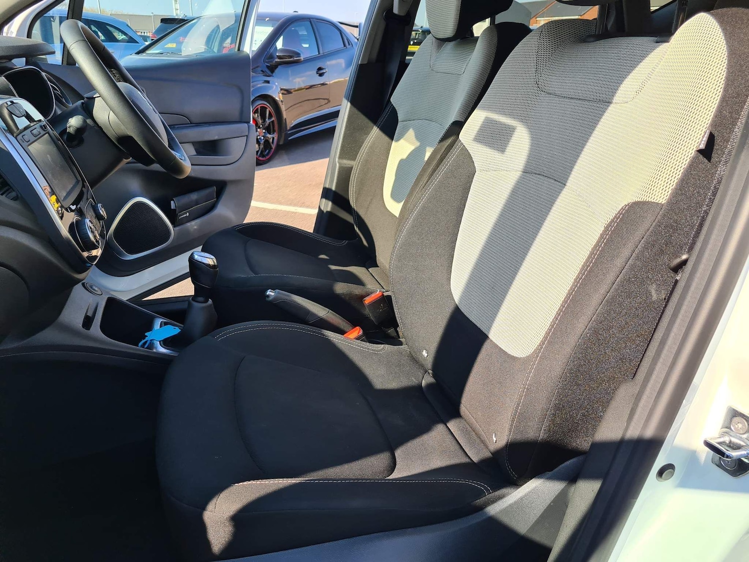 Used Renault Captur 2018 for sale - 64489699: Photo 14