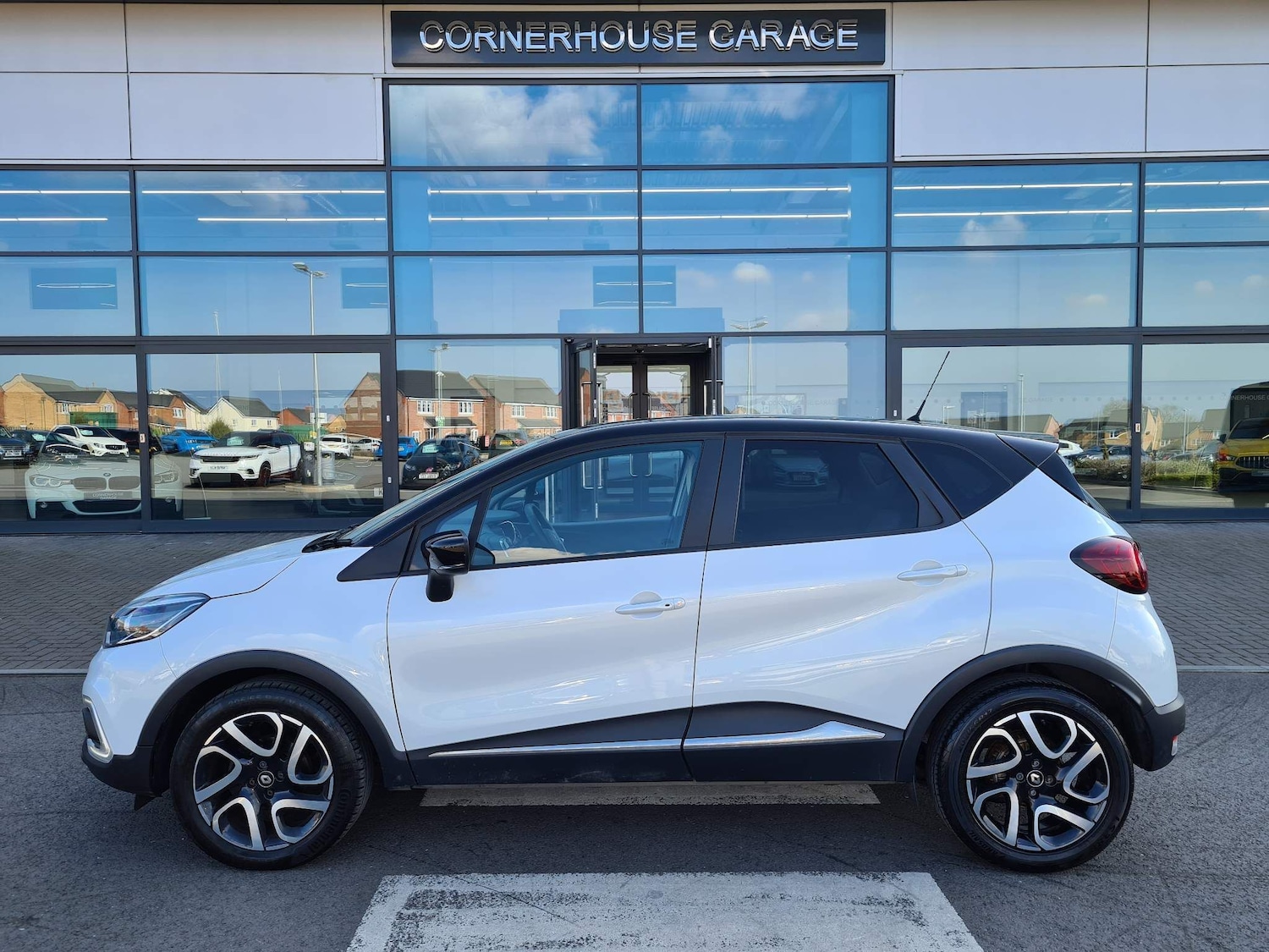 Used Renault Captur 2018 for sale - 64489699: Photo 31