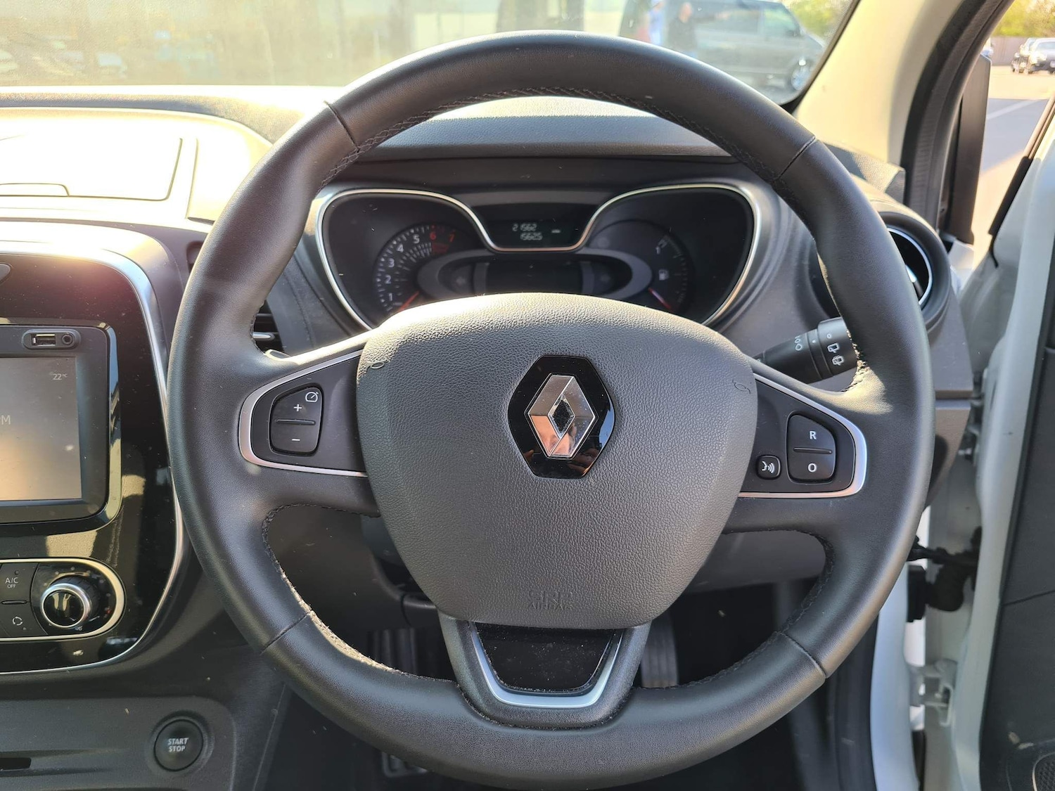 Used Renault Captur 2018 for sale - 64489699: Photo 8