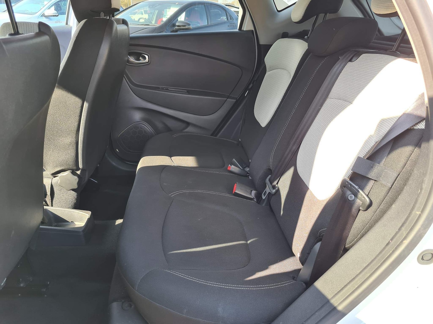 Used Renault Captur 2018 for sale - 64489699: Photo 9