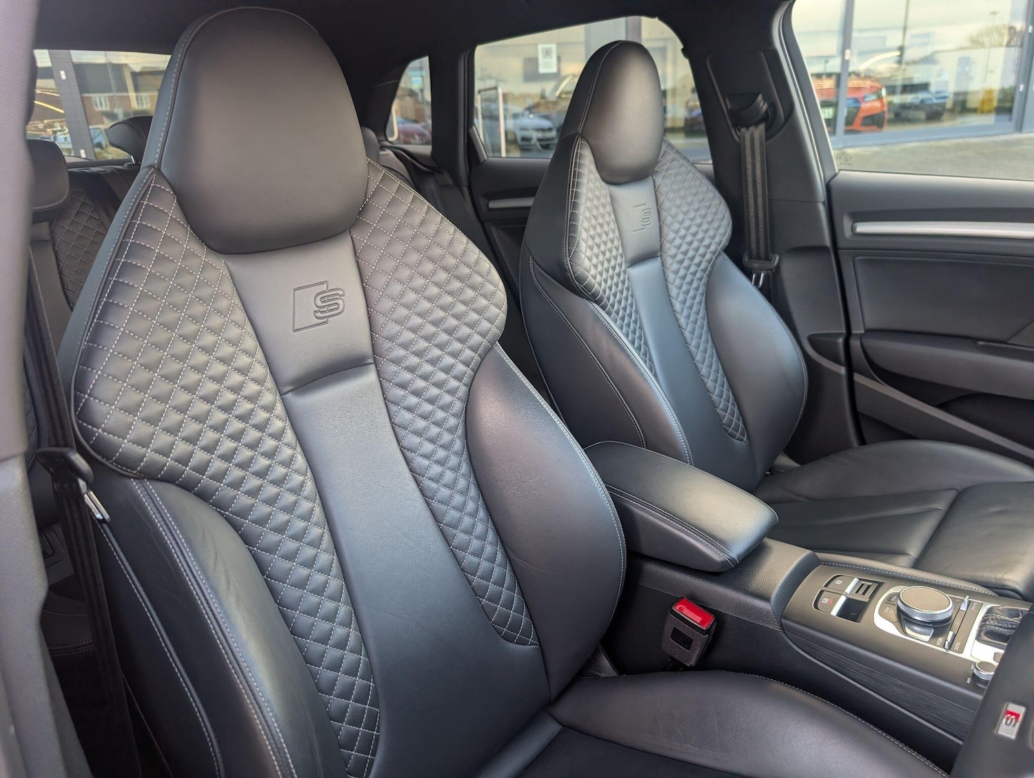 Used Audi A3 2018 for sale - 77427601: Photo 2