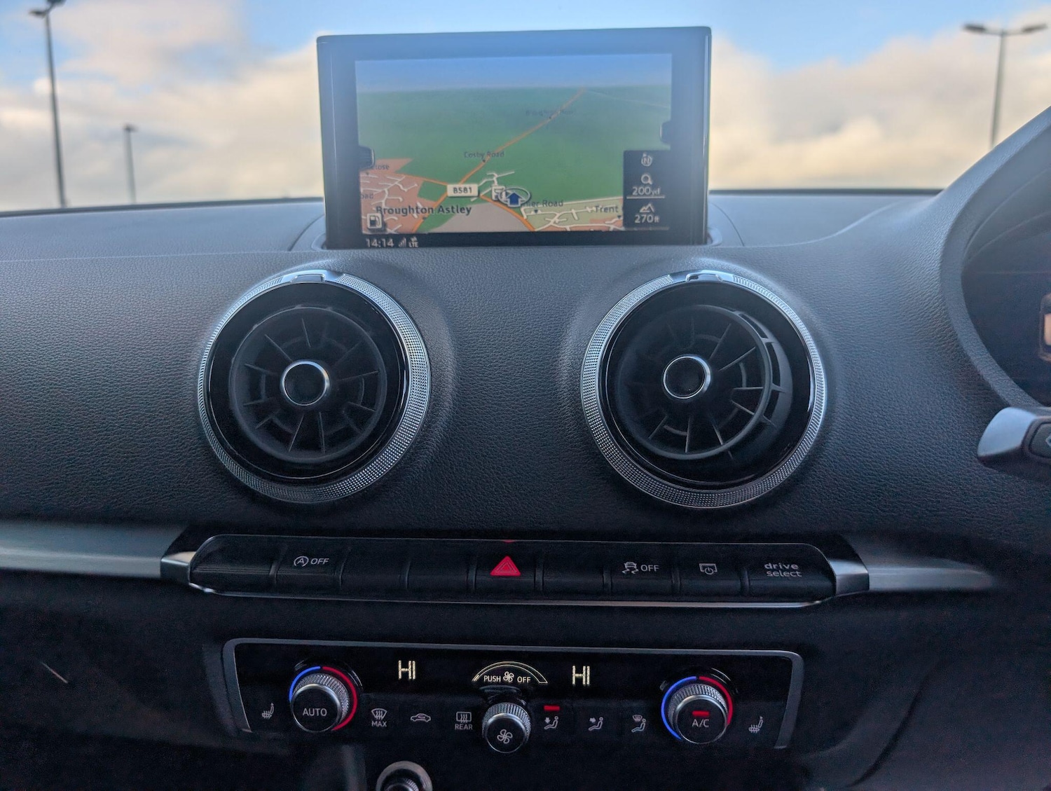 Used Audi A3 2018 for sale - 77427601: Photo 3