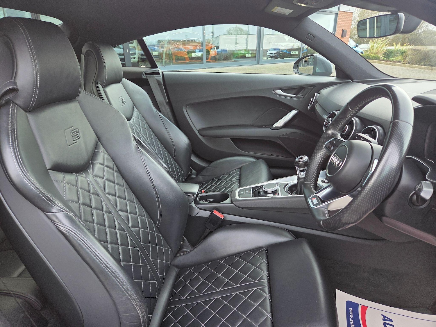 Used Audi TT 2015 for sale - 77585930: Photo 2