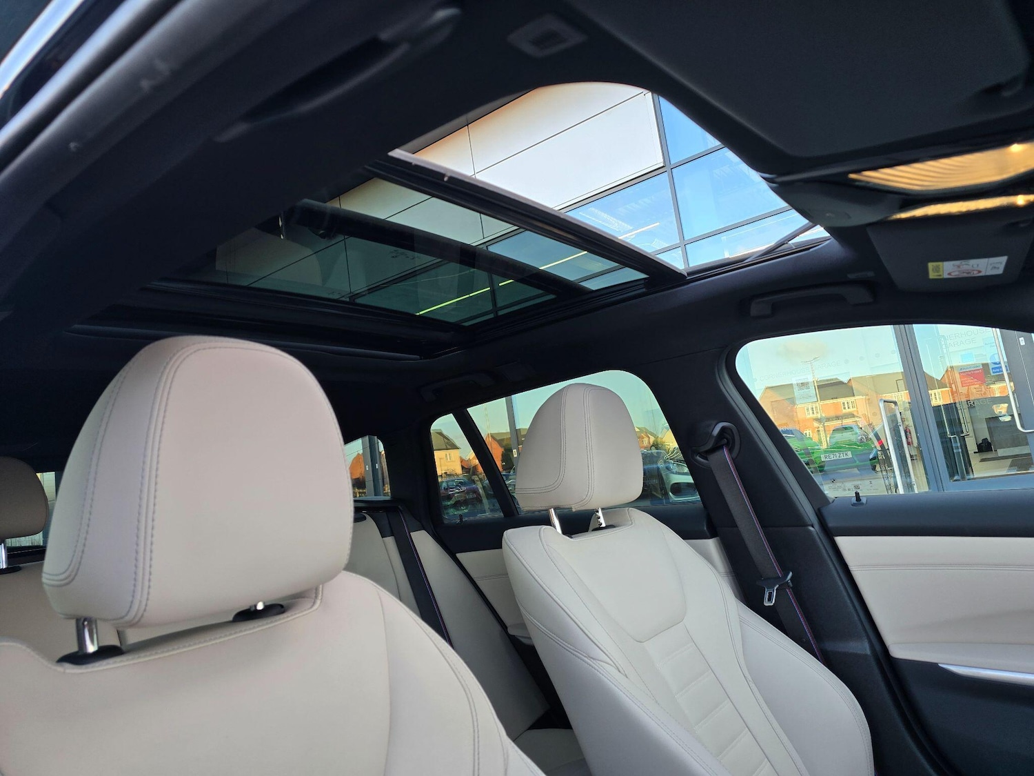 Used BMW 3 Series 2023 for sale - 77427638: Photo 2