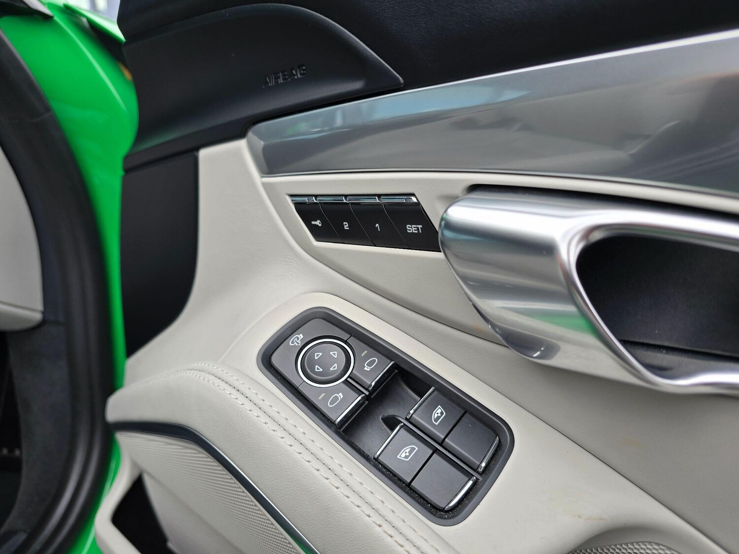 Used Porsche Cayman 2021 for sale - 77427624: Photo 32