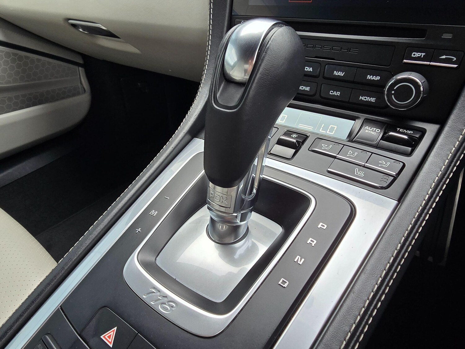 Used Porsche Cayman 2021 for sale - 77427624: Photo 33