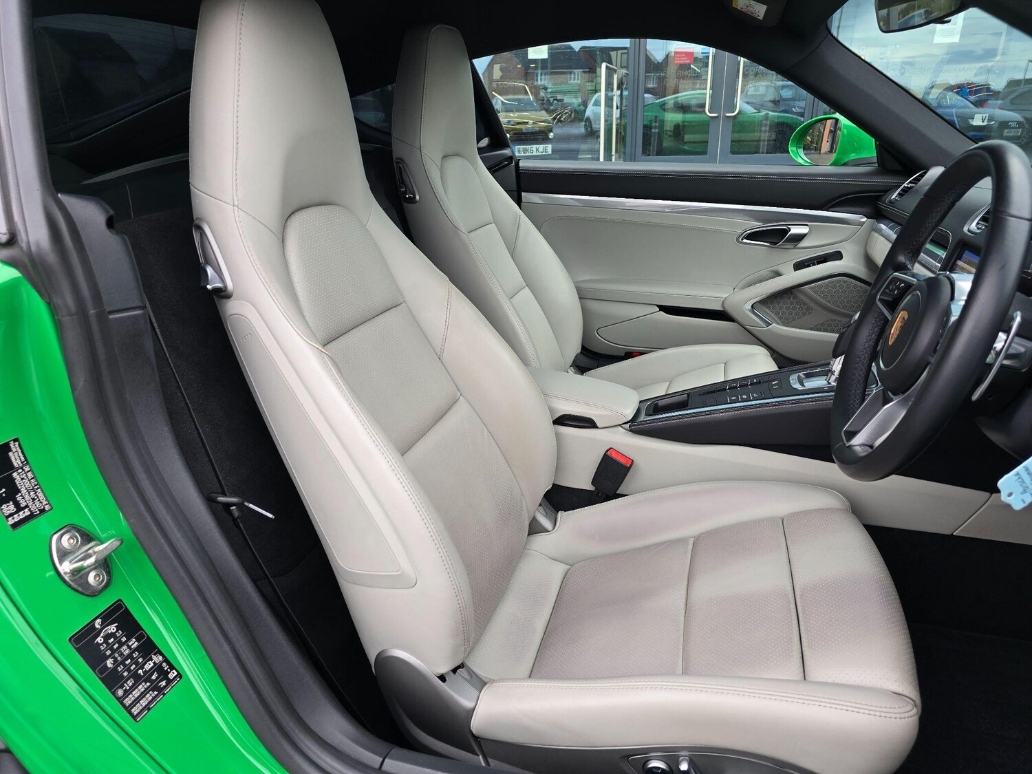 Used Porsche Cayman 2021 for sale - 77427624: Photo 7