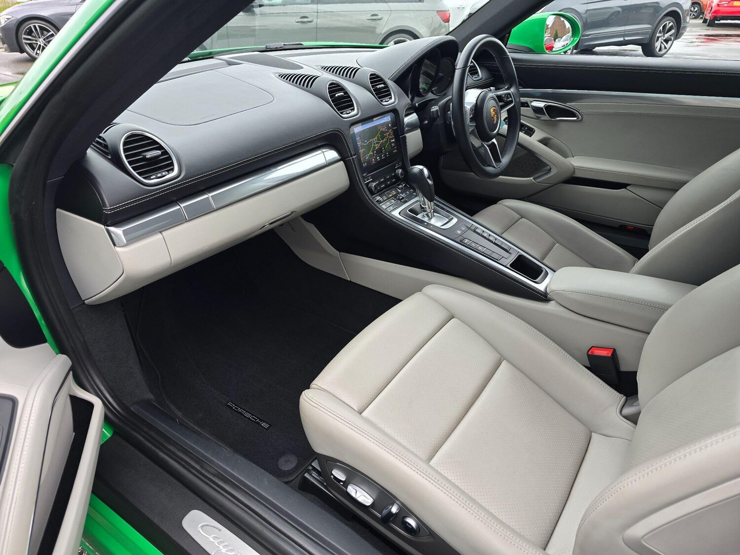 Used Porsche Cayman 2021 for sale - 77427624: Photo 8