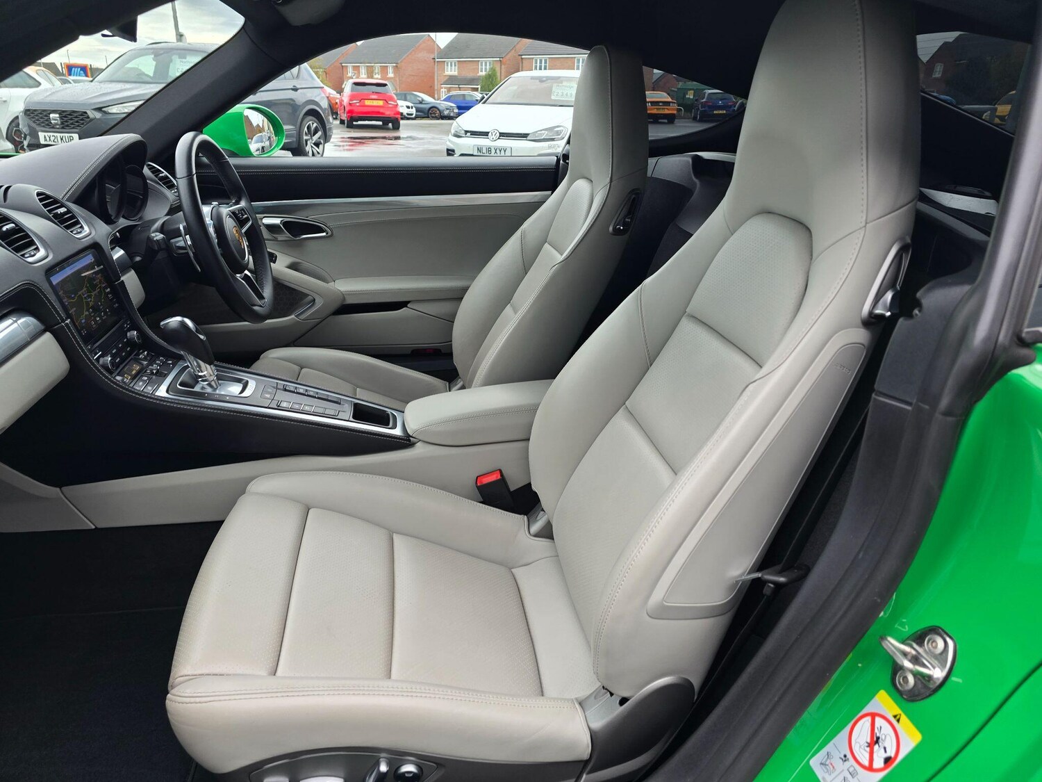 Used Porsche Cayman 2021 for sale - 77427624: Photo 9