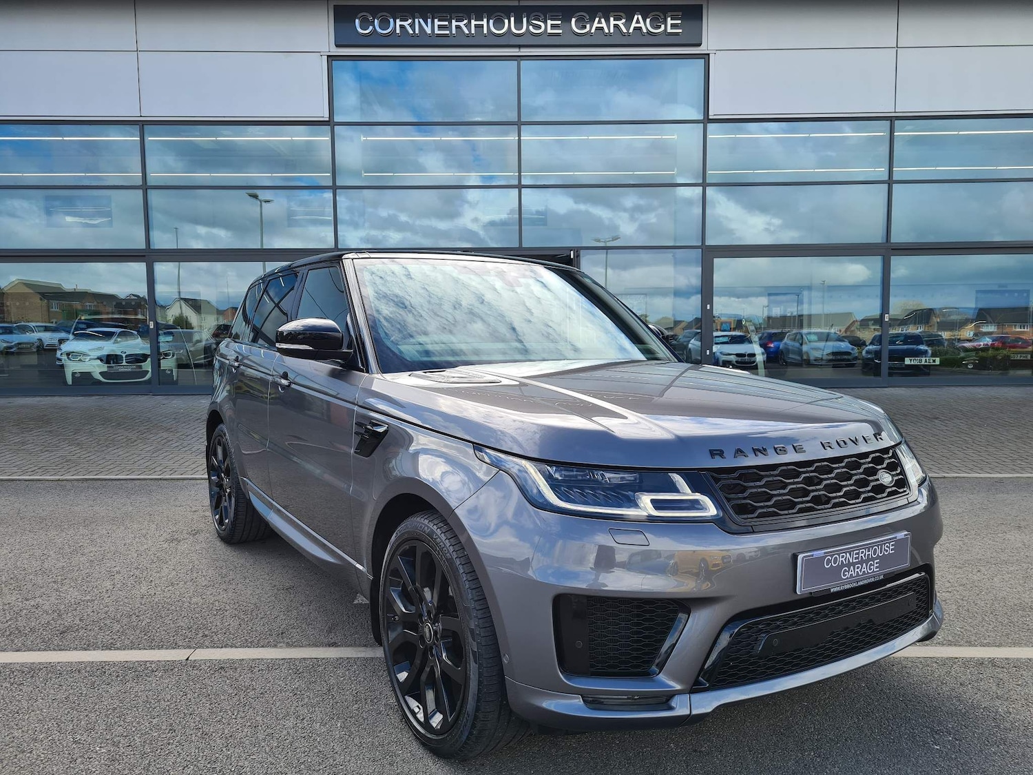 Used Land Rover Range Rover Sport 2018 for sale - 62722880: Photo 1