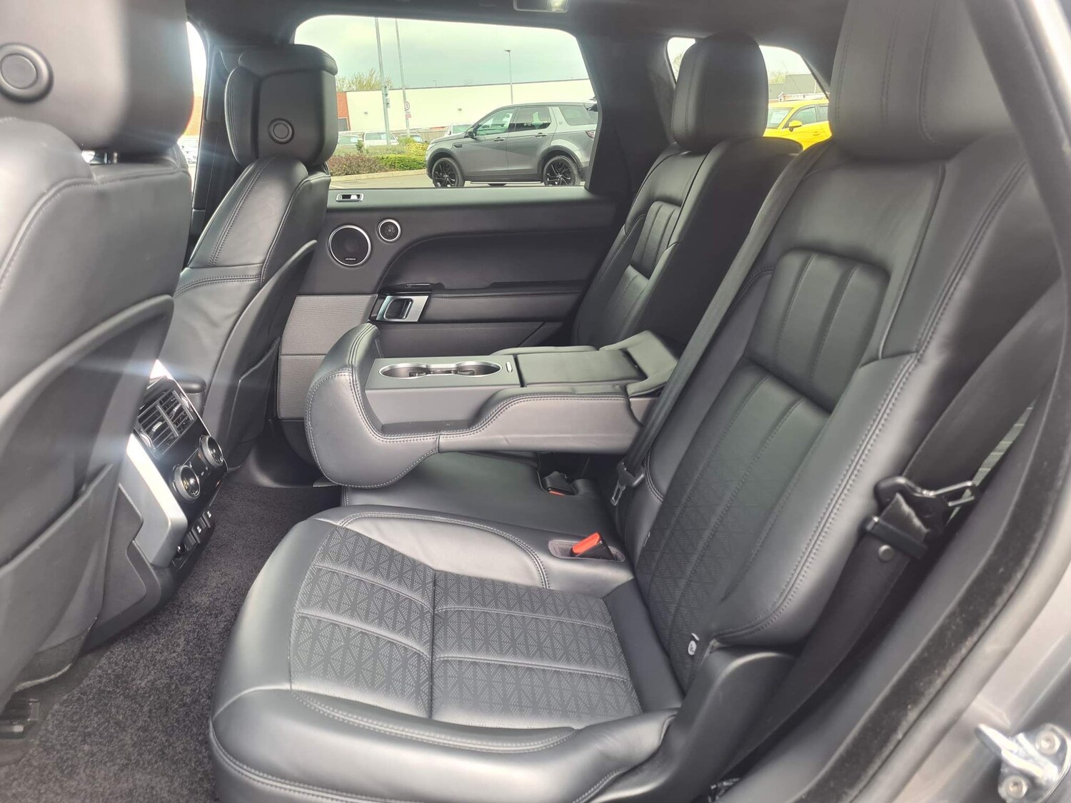 Used Land Rover Range Rover Sport 2018 for sale - 62722880: Photo 32