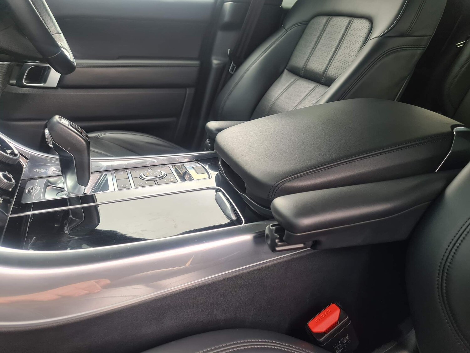 Used Land Rover Range Rover Sport 2018 for sale - 62722880: Photo 51