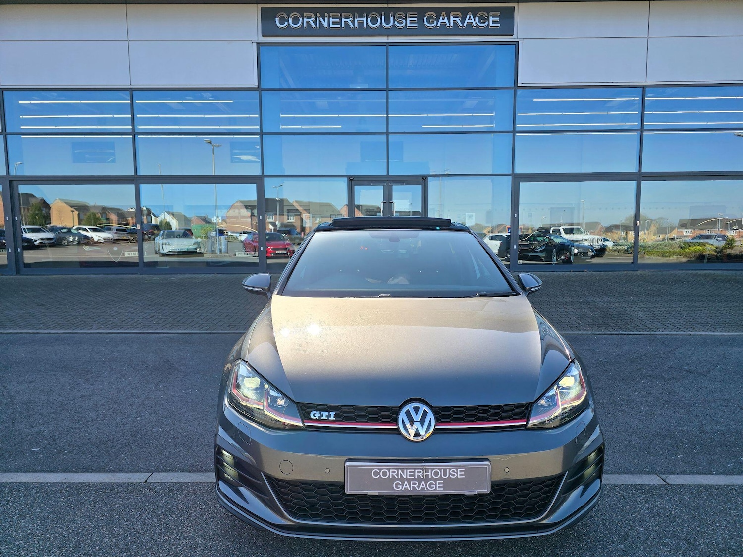 Used Volkswagen Golf 2017 for sale - 77993077: Photo 10