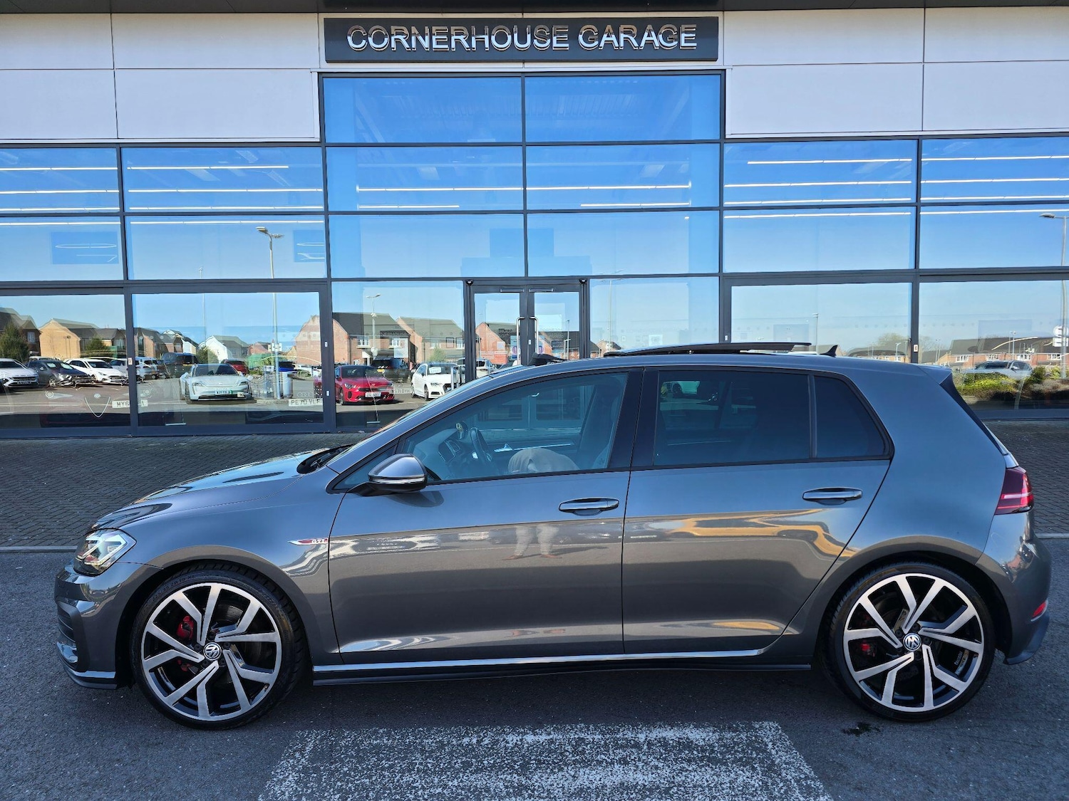 Used Volkswagen Golf 2017 for sale - 77993077: Photo 12