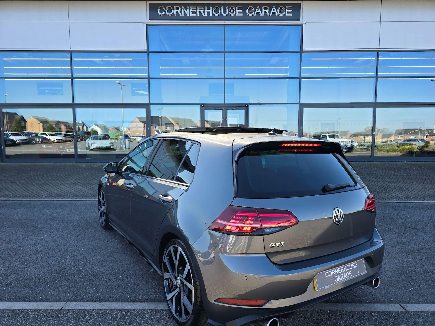 Used Volkswagen Golf 2017 for sale - 77993077: Photo 13