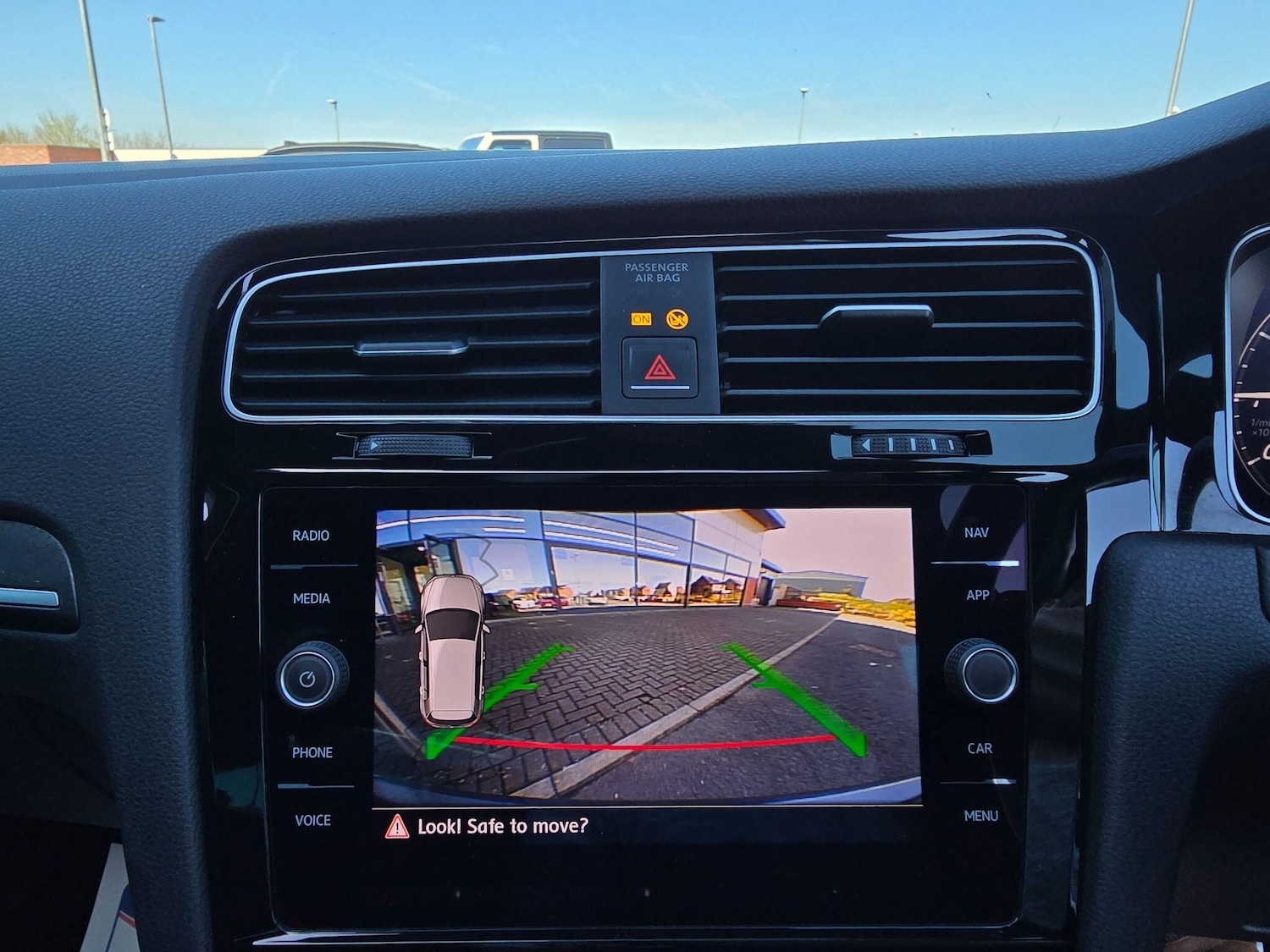 Used Volkswagen Golf 2017 for sale - 77993077: Photo 3