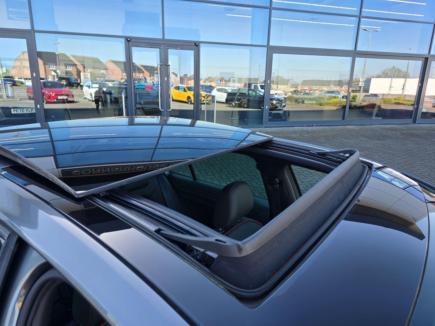 Used Volkswagen Golf 2017 for sale - 77993077: Photo 30