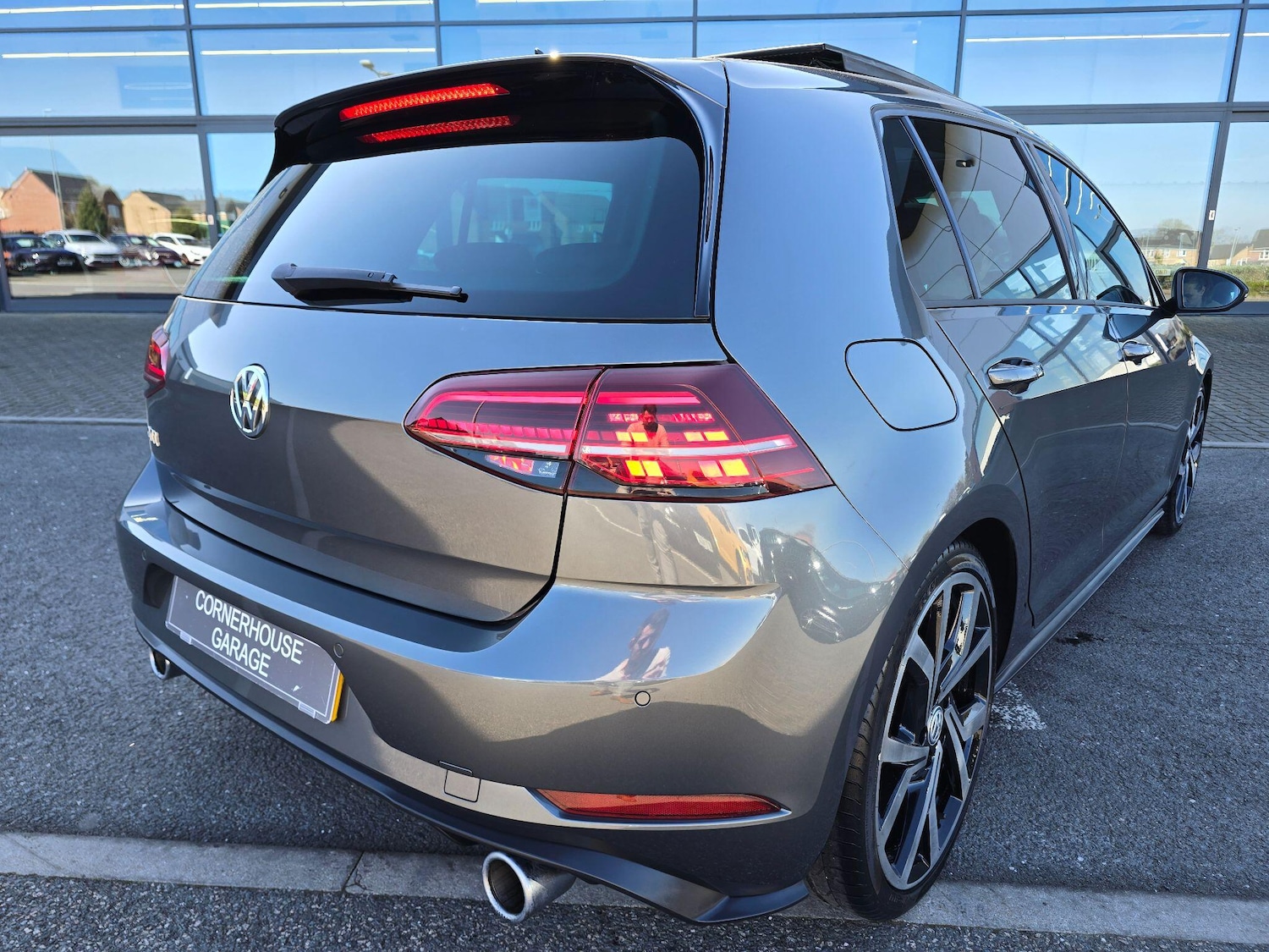 Used Volkswagen Golf 2017 for sale - 77993077: Photo 31