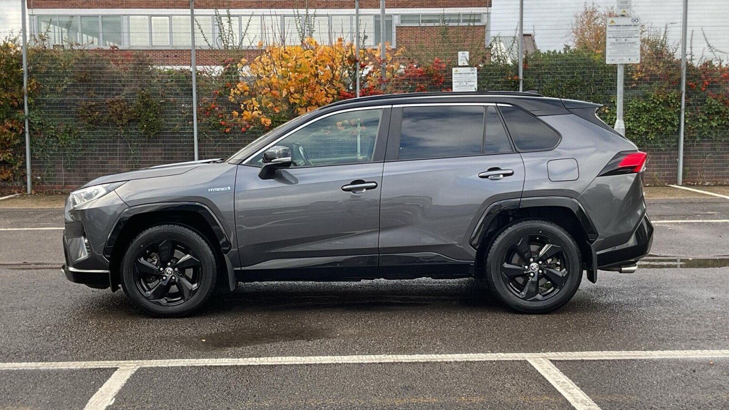 Used Toyota RAV4 2019 for sale - 76673432: Photo 21
