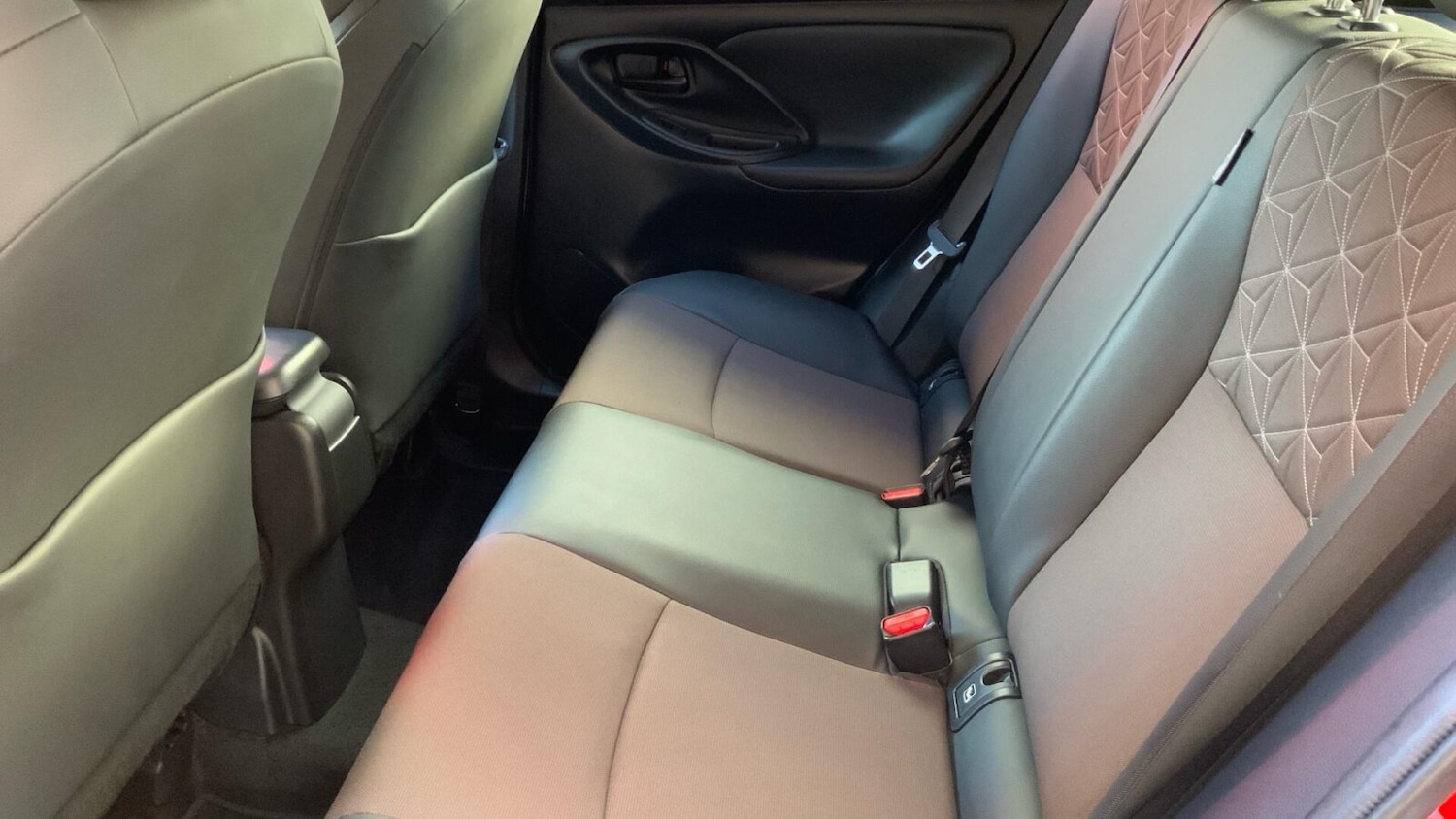 Used Toyota Yaris Cross 2023 for sale - 76676142: Photo 15