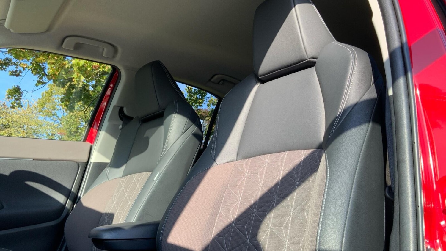 Used Toyota Yaris Cross 2023 for sale - 76676142: Photo 25